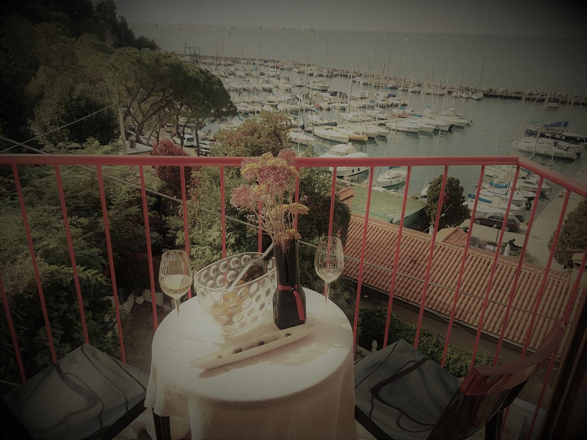 Hotel Mignon Trieste Luaran gambar